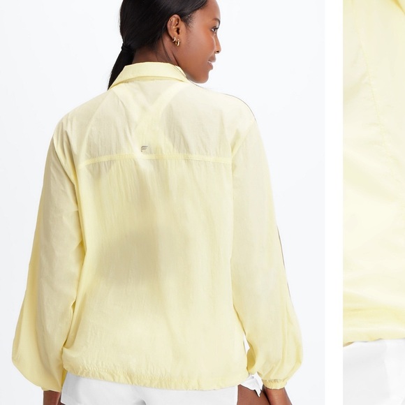 Fabletics Oversized Flyweight Windbreaker light yellow size 2X NWT - Picture 2 of 8